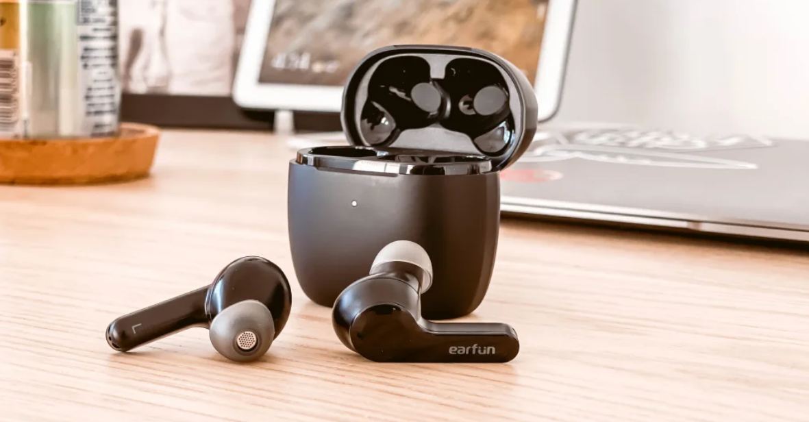 Best Budget Earbuds and Headphones, Your Guide to Affordable Audio Excellence