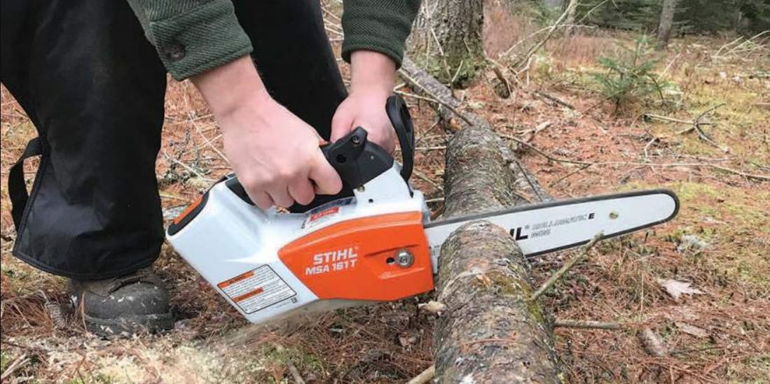 Cordless Chainsaws, Powering Up Your Yard with Battery-Fueled Efficiency - A Comprehensive Guide