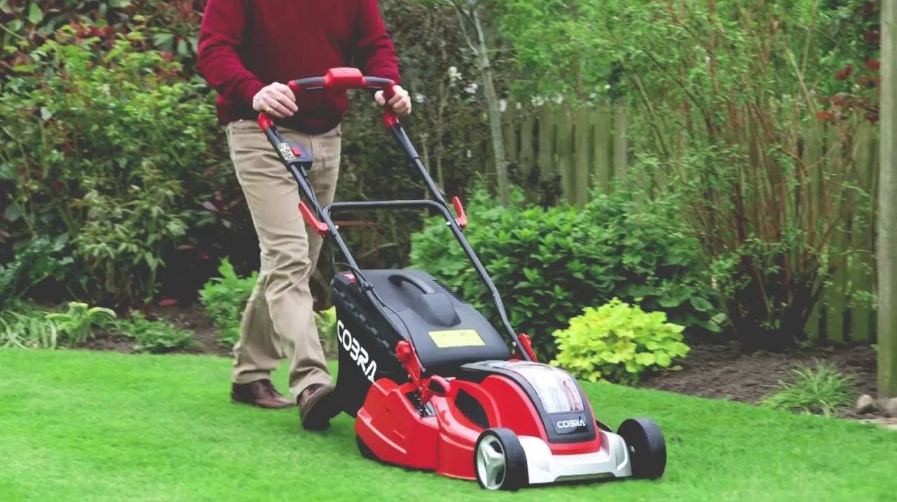 Cordless Garden Roller, The Ultimate Guide to Achieve Professional-Looking Stripes