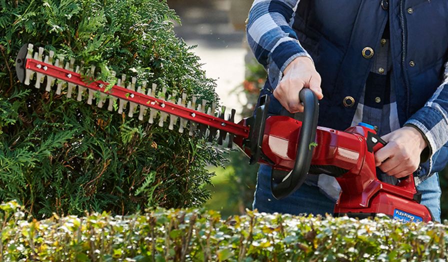 Cordless Hedge Trimmers, The Ultimate Guide to Choosing the Right Tool for Your Garden