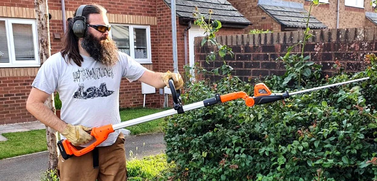 Cordless Pole Hedge Trimmers, Your Guide to Effortless Hedge and Shrub Maintenance