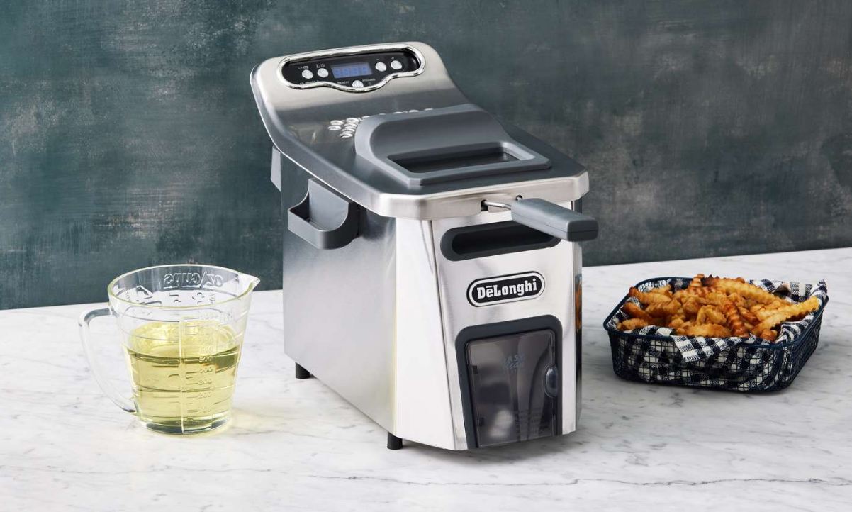 De'Longhi Deep Fryers, Your Guide to Crispy Perfection and Culinary Versatility