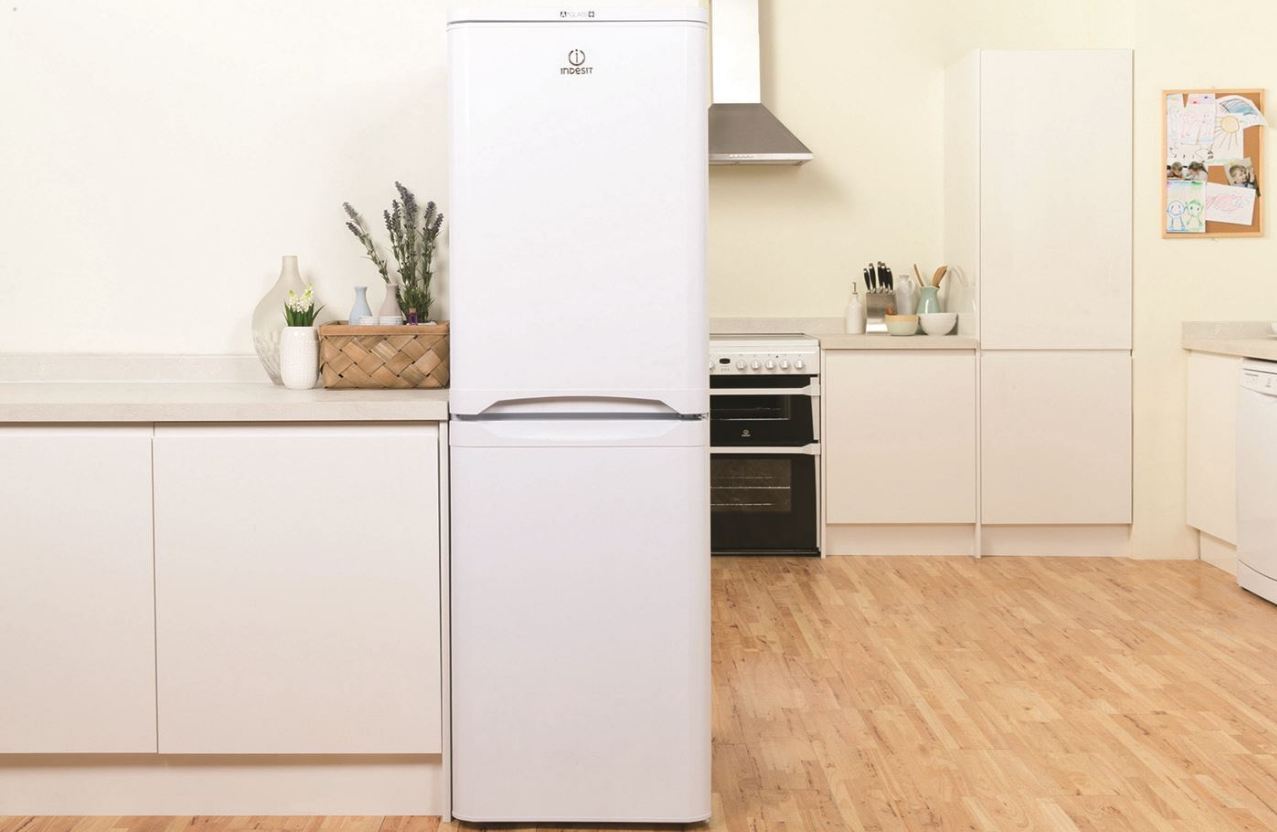 Indesit IBD5517W, A Comprehensive Review of This Compact Fridge Freezer