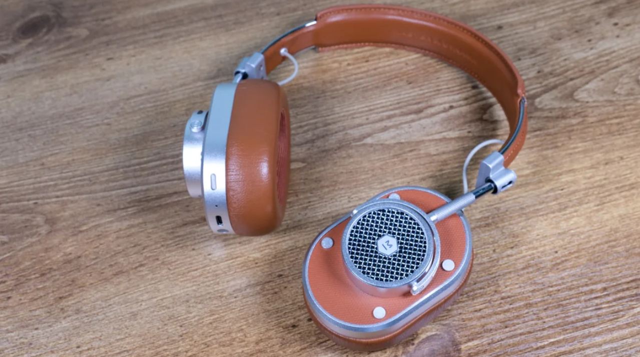 Master & Dynamic MH40, A Comprehensive Review of Premium Over-Ear Headphones