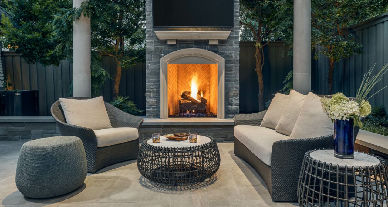 Outdoor Fireplaces, The Ultimate Guide to Creating a Cozy and Inviting Backyard Oasis