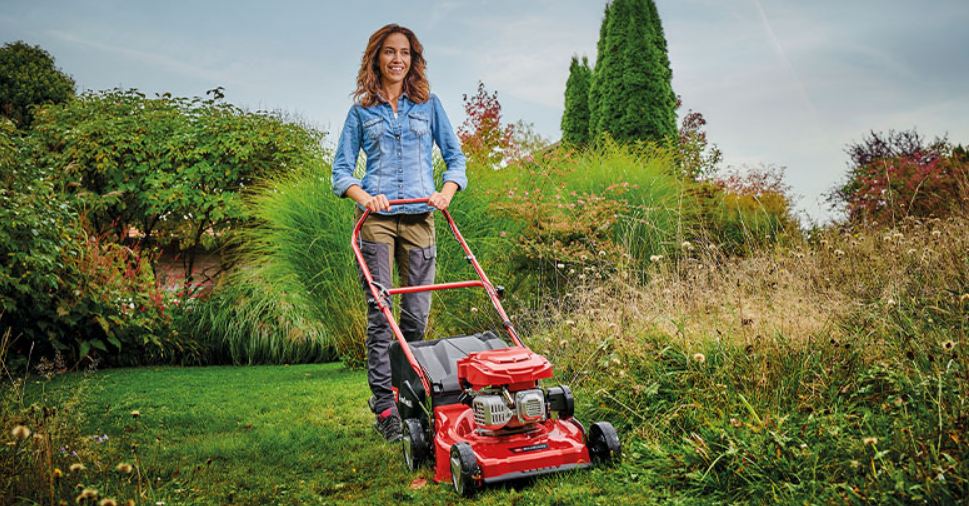 The Ultimate Guide to Petrol Lawn Mowers, Powering Your Perfect Lawn