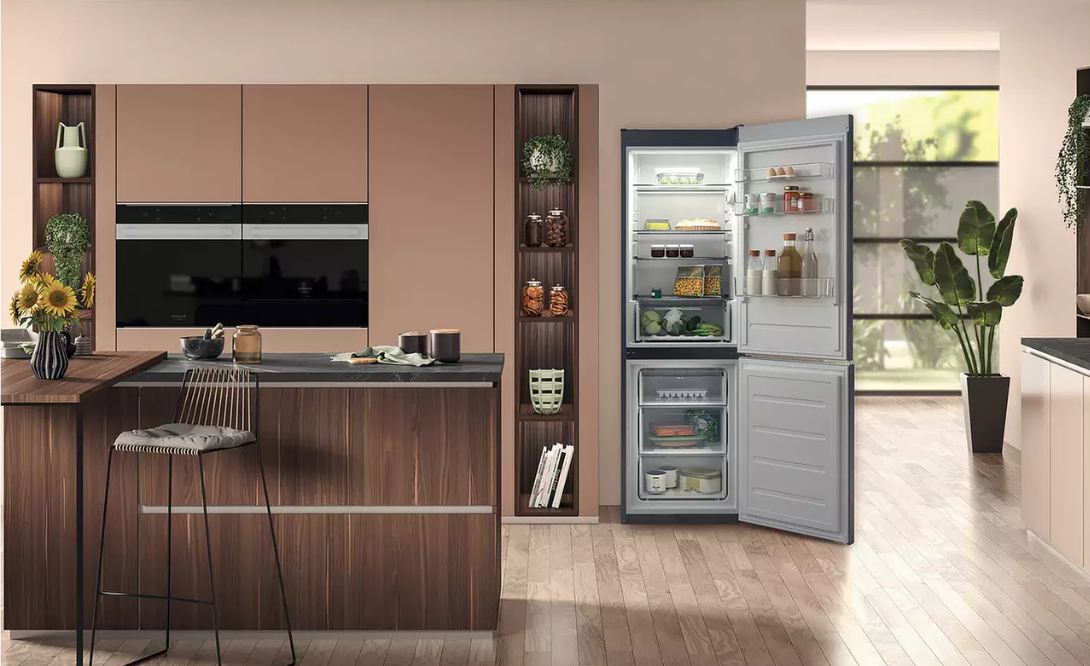 Zanussi ZBB27640SV, A Comprehensive Guide to This Integrated Fridge Freezer