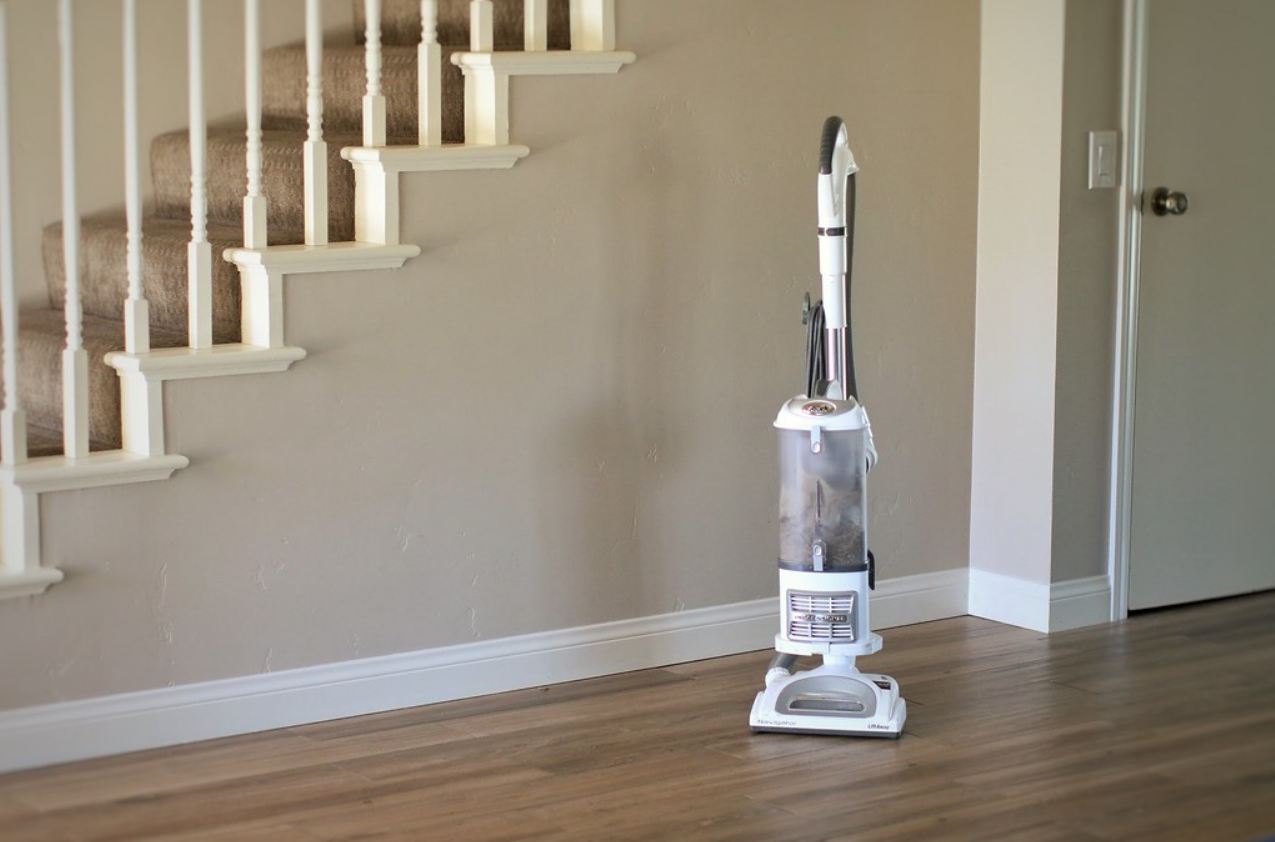 Shark Navigator Lift-Away Professional NV356E: The Ultimate Guide to a Cleaner Home - Amazing Gadgets Outlet