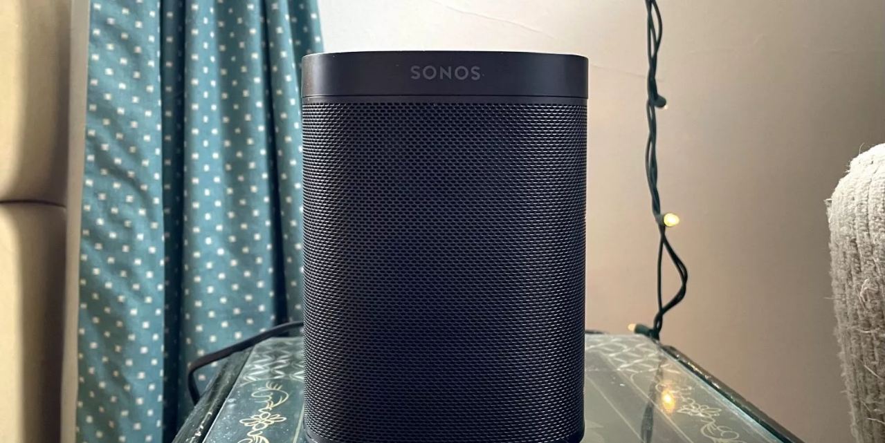 Sonos One (Gen 2): The Definitive Guide to a Smart Speaker That Elevates Your Audio Experience - Amazing Gadgets Outlet
