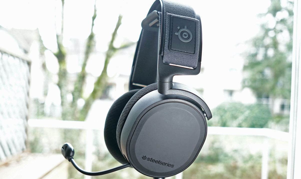 SteelSeries Arctis 7 Headset: The Ultimate Guide to Immersive Gaming Audio - Amazing Gadgets Outlet