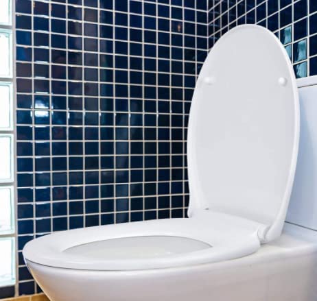 Marco Paul Quick Release Soft Close Toilet Seat - Standard Traditional White Plastic Toilet Seat - Universal Fits Most Toilets White Seat with Fittings Bathroom.