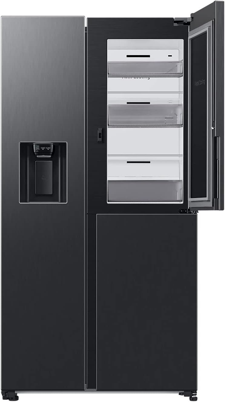 627 Litre Side-By-Side American Fridge Freezer - Black.