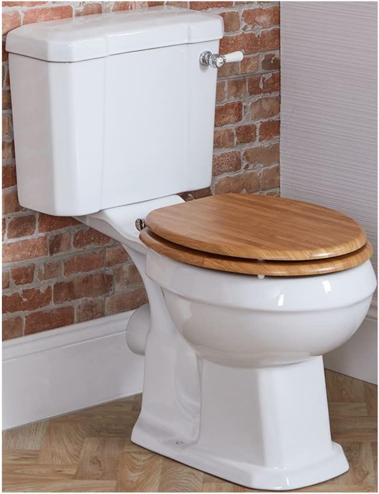 Milano Richmond - Traditional Comfort Height Close Coupled Toilet WC Pan, Cistern and Oak Effect Wooden Seat - Chrome and White Handle.