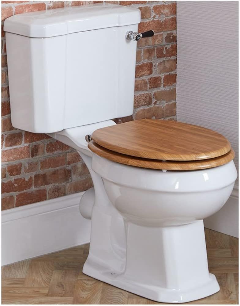 Milano Richmond - Traditional Comfort Height Close Coupled Toilet WC Pan, Cistern and Oak Effect Wooden Seat - Chrome and White Handle.