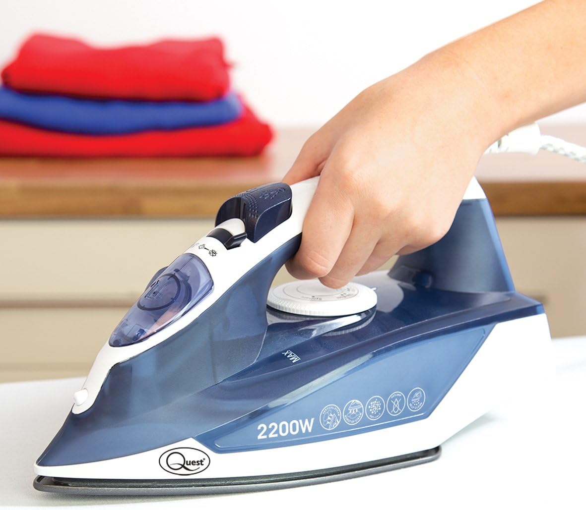 Quest 34140 Professional Steam Iron / Variable Temperature / 40 Second Rapid Heating / Non-Stick Soleplate and Self Clean Function / 2200 W / Blue Colour.