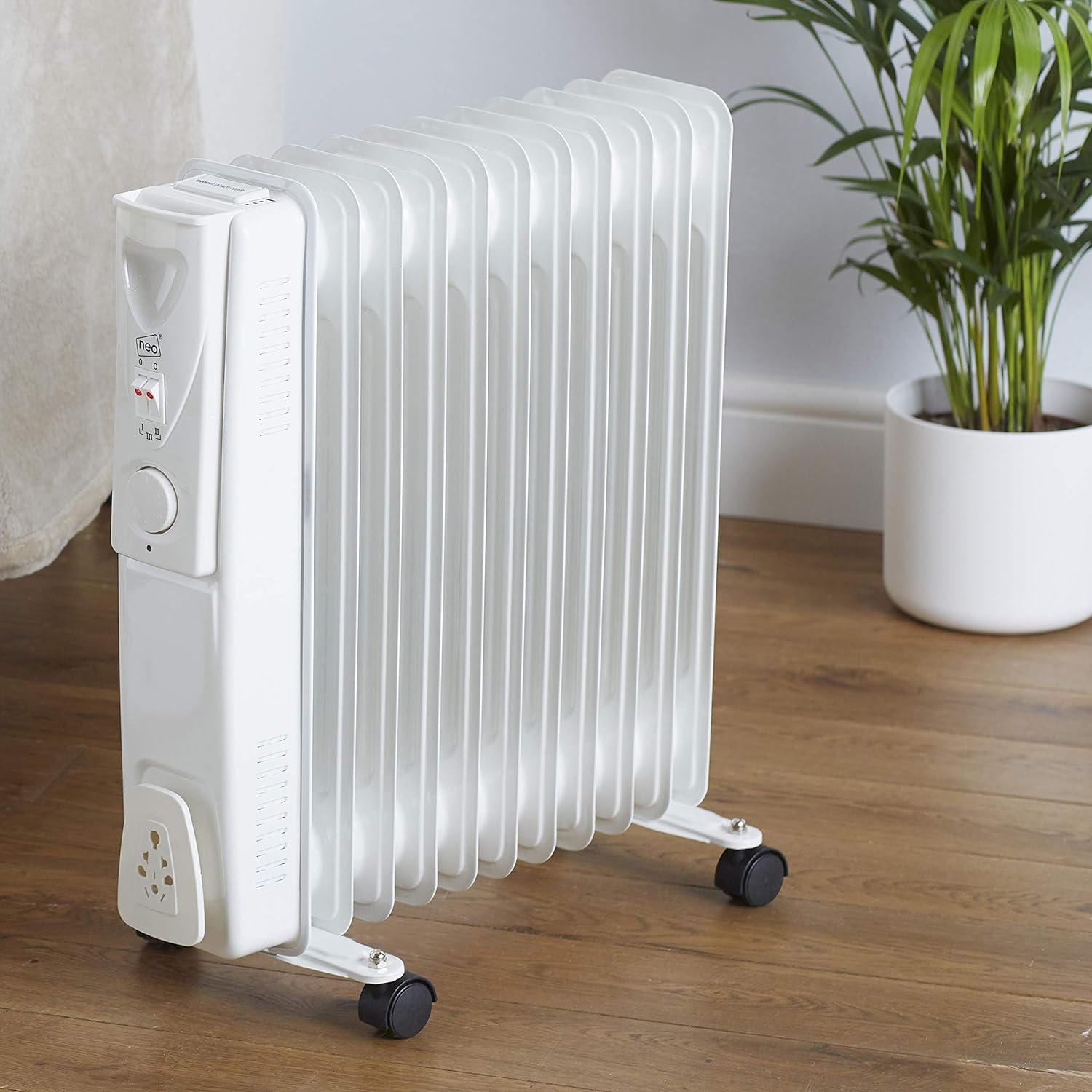 Neo 2500W 11 Fin Electric Oil Filled Radiator Portable Heater With 3 Heat Settings Thermostat (White) - Amazing Gadgets Outlet