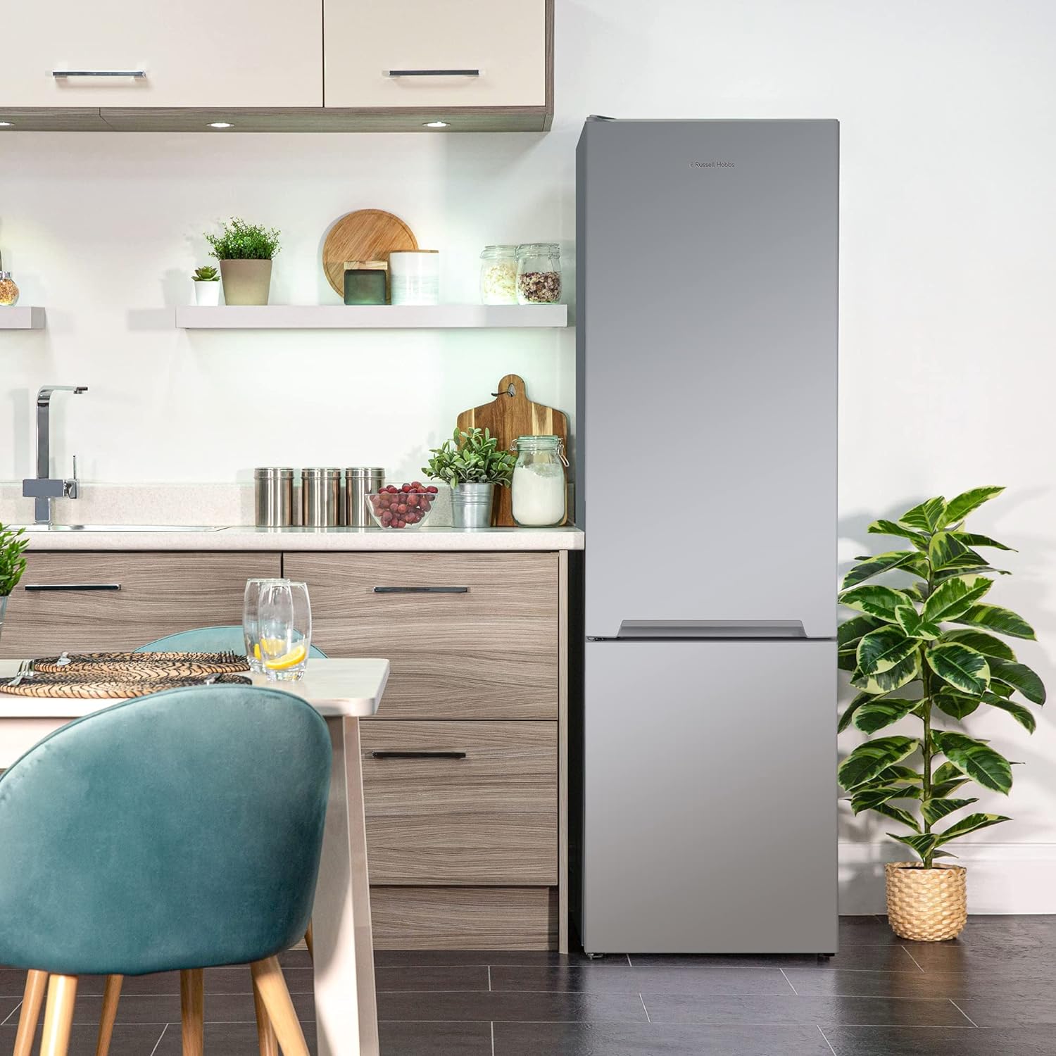 Russell Hobbs RH54FF180S 54cm Wide 180cm High Freestanding Fridge Freezer, 204L Fridge Space, 84L Freezer Space, 4 Shelves, 4 Door Racks, Eco Friendly, Silver - Amazing Gadgets Outlet