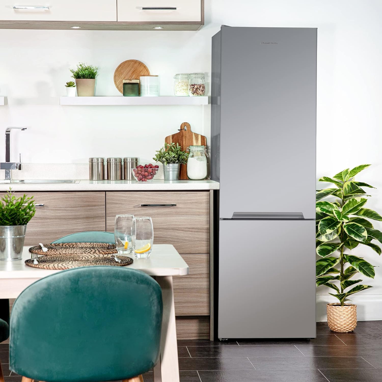 Russell Hobbs RH54FF180S 54cm Wide 180cm High Freestanding Fridge Freezer, 204L Fridge Space, 84L Freezer Space, 4 Shelves, 4 Door Racks, Eco Friendly, Silver - Amazing Gadgets Outlet