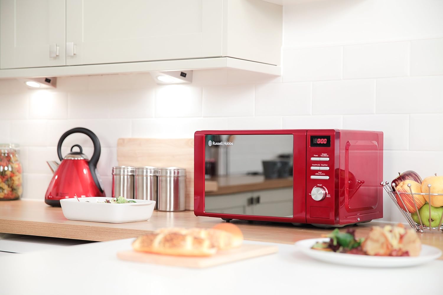 Russell Hobbs RHM2064R 20 Litre 800 W Red Digital Heritage Microwave with 5 Power Levels, Automatic and Weighted Defrost Settings, 8 Auto Cook Menus, Clock & Timer, Easy Clean - Amazing Gadgets Outlet