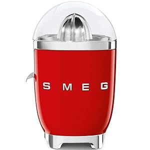 Smeg CJF01CRUK Retro 50's Style Citrus Juicer with Lid, Stainless Steel Reamer and Strainer, Anti - Drip Spout, Cream - Amazing Gadgets Outlet