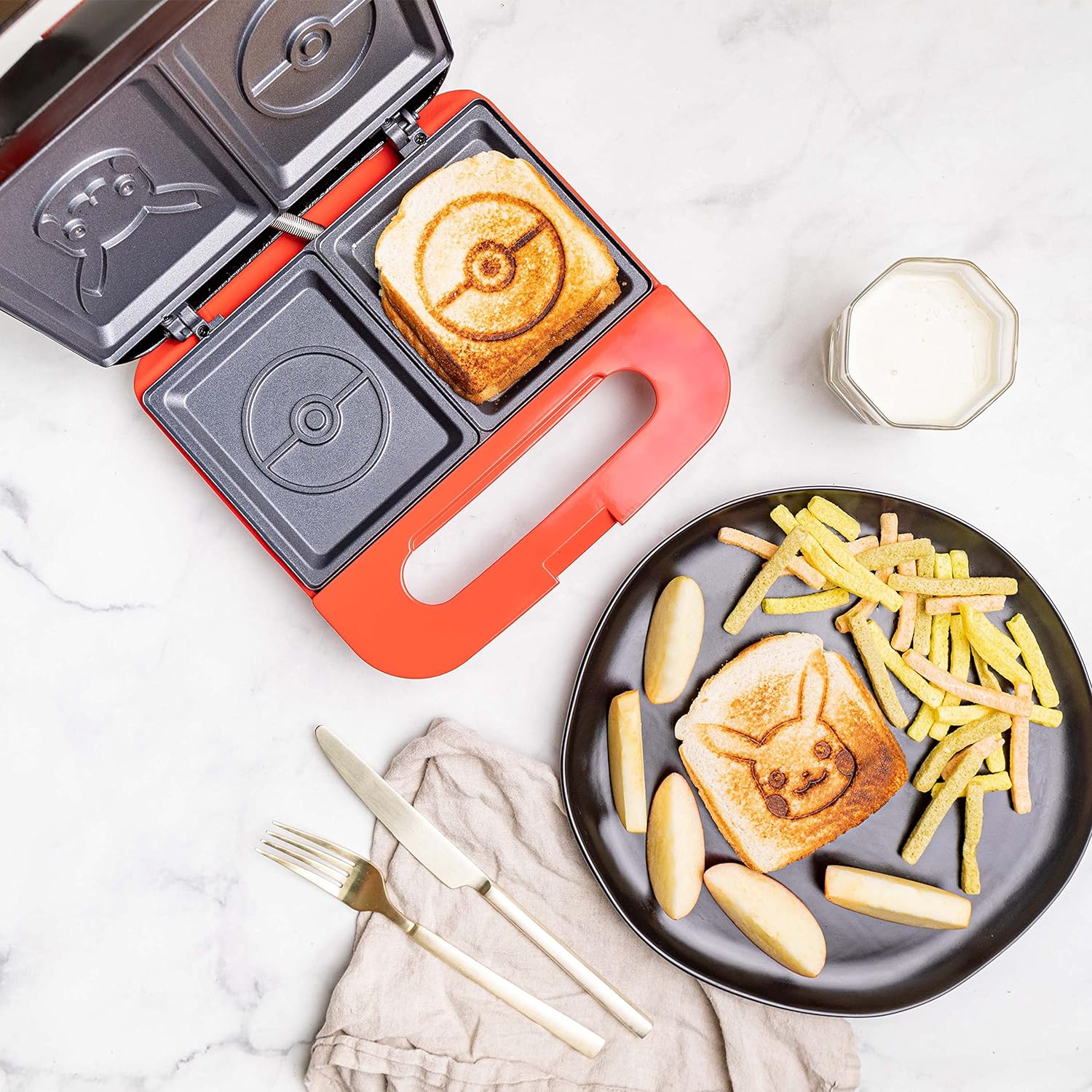 Uncanny Brands Pokemon Grilled Cheese Maker - Make Pokeball and Pikachu Sandwiches - Kitchen Appliance - UK Plug - Amazing Gadgets Outlet