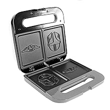 Uncanny Brands Star Wars Mandalorian Grilled Cheese Maker - Make Mando and Grogu Toasted Sandwiches - Lunch - Breakfast Kitchen Appliances - UK Plug - Amazing Gadgets Outlet