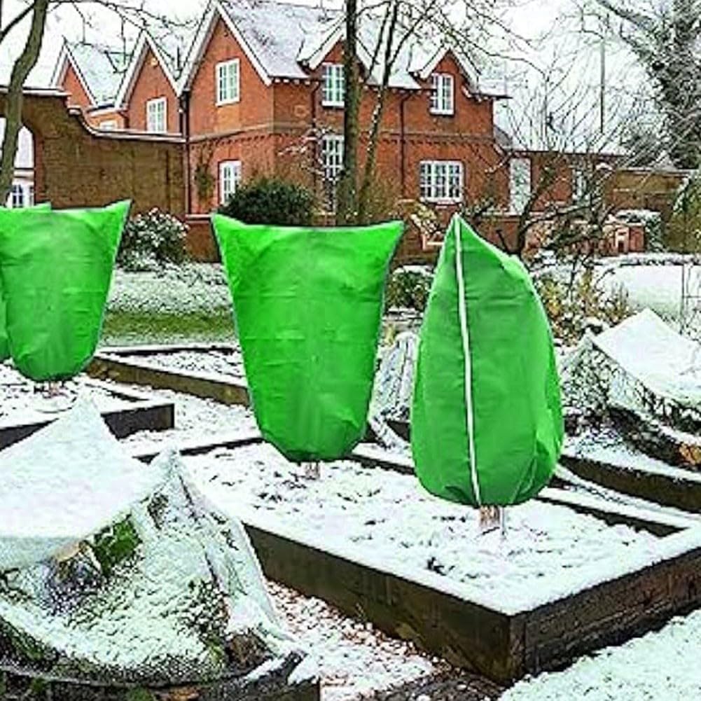 Waterproof Plant Protector, Set of 2 Antifreeze Blankets for Reliable Plant Care (120x180cm) - Amazing Gadgets Outlet