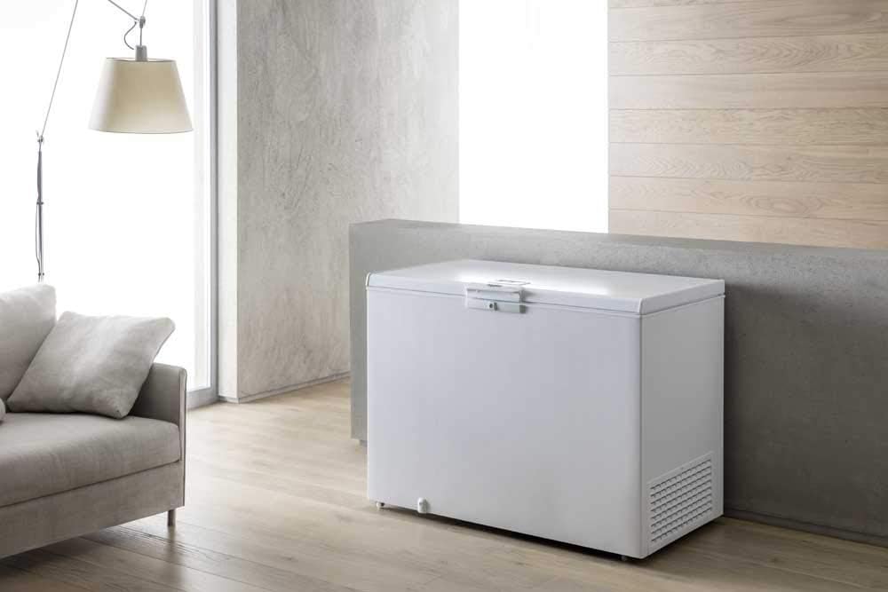 Whirlpool WHM3111 1 Chest Freezer, 312L, 118cm wide, White - Amazing Gadgets Outlet